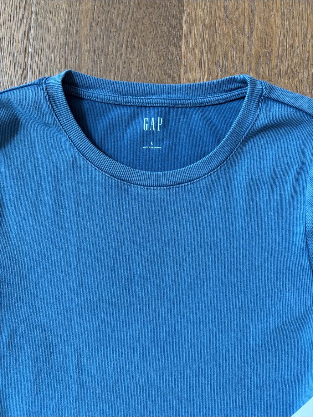 NWT GAP Ribbed Cropped Tee - Picture 2 of 3